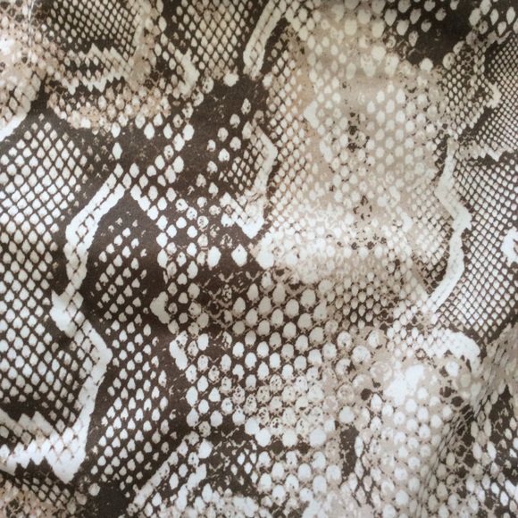 🔥SALE🔥 NWOT WHBM Snake-Print Halter Tankini Top - Picture 6 of 7